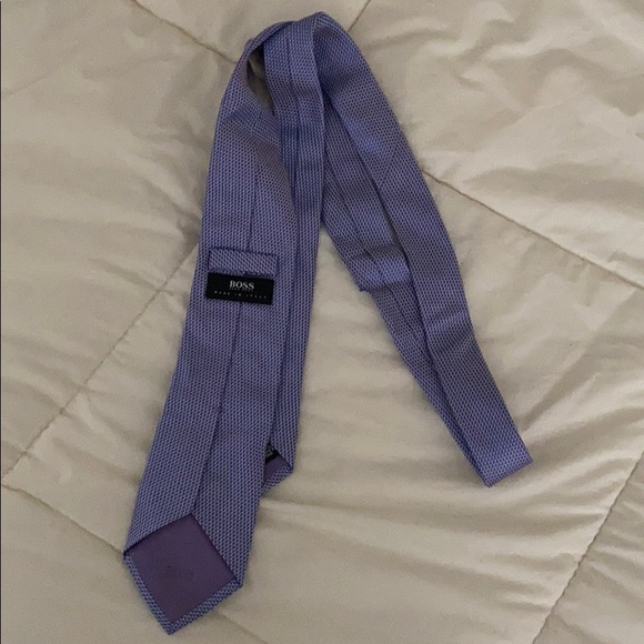 Light purple Hugo Boss tie! - Picture 2 of 2